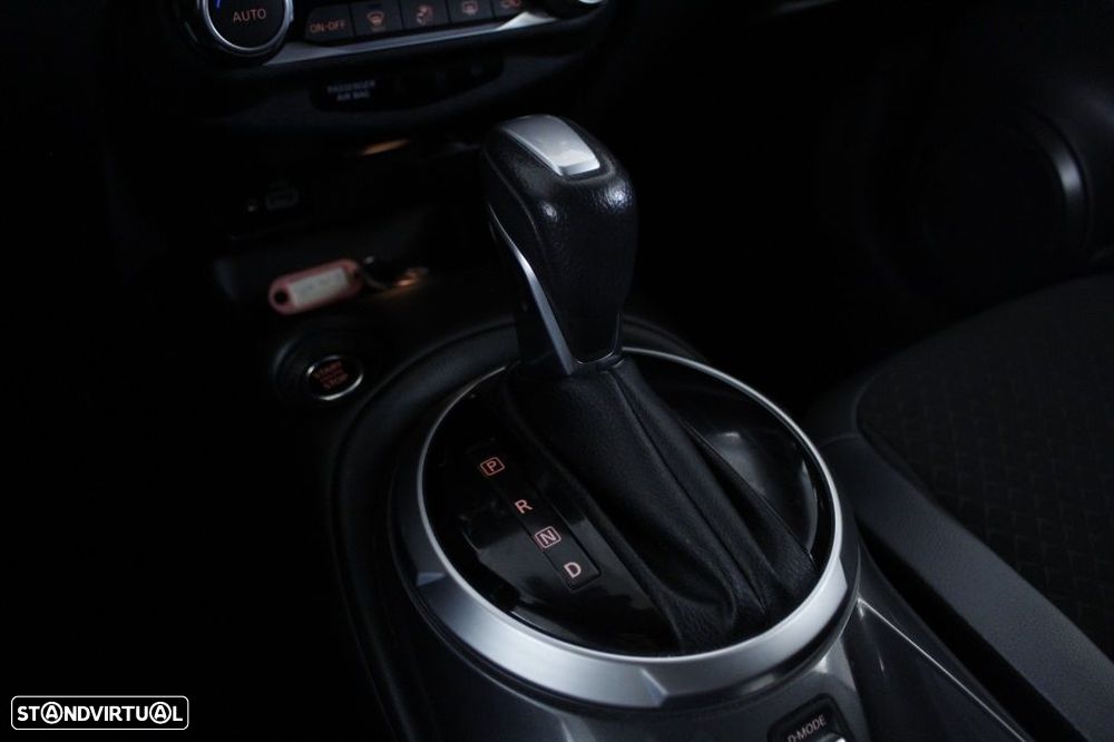 Nissan Juke 1.0 DIG-T N-Connecta NAV. DCT - 33