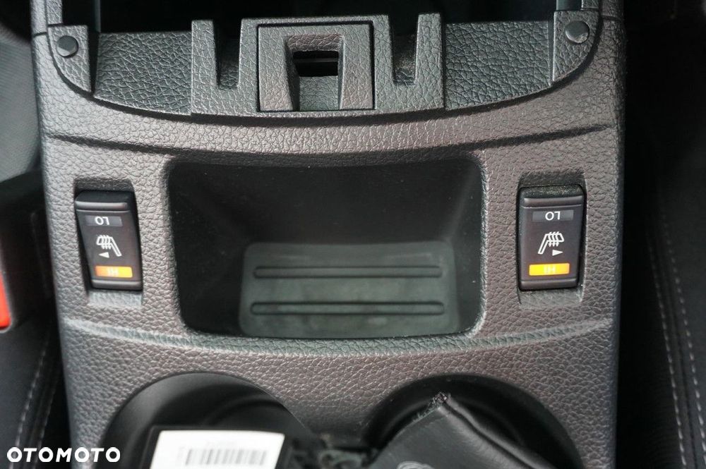 Nissan Qashqai 1.3 DIG-T DCT N-CONNECTA - 18
