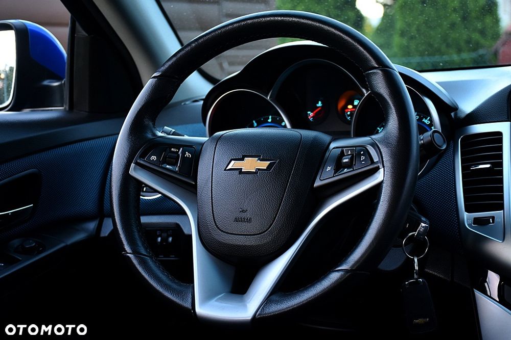 Chevrolet Cruze 1.8 LS+ - 5