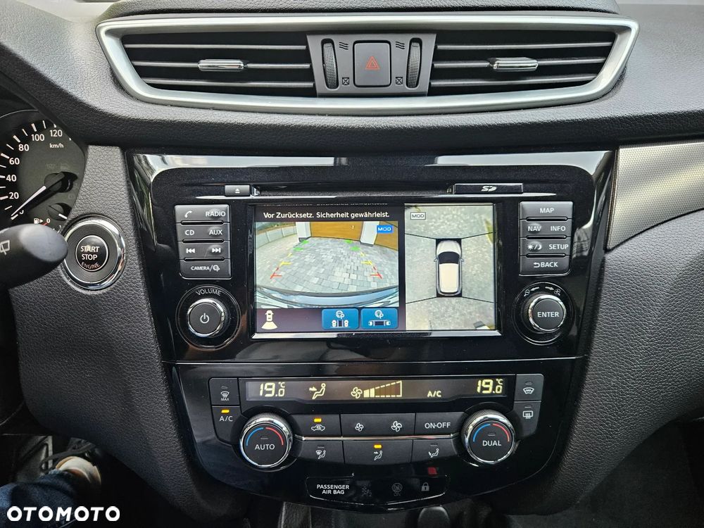 Nissan Qashqai 1.6 DIG-T Tekna - 19