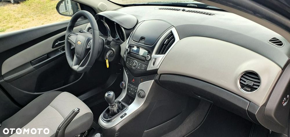 Chevrolet Cruze - 9