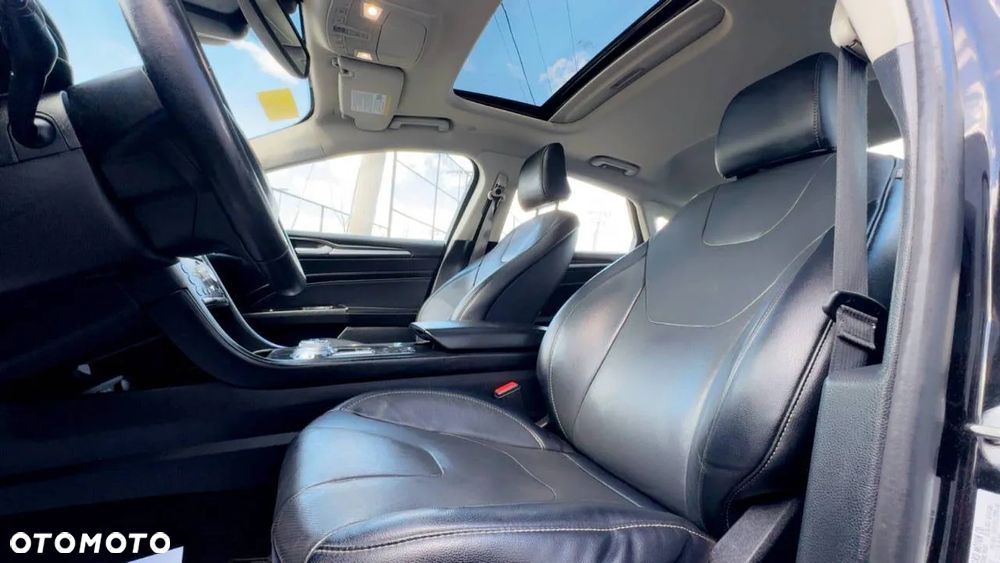 Ford Fusion 2.0 EcoBoost Titanium - 16