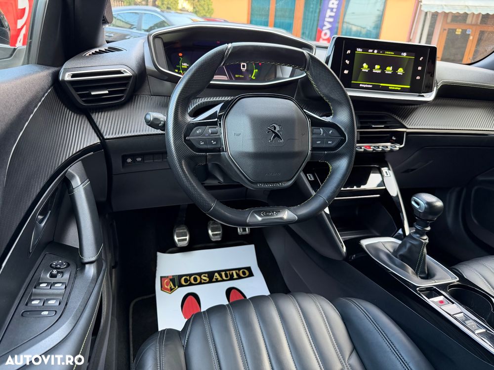 Peugeot 2008 1.2 PureTech Turbo S&S GT-Line - 10