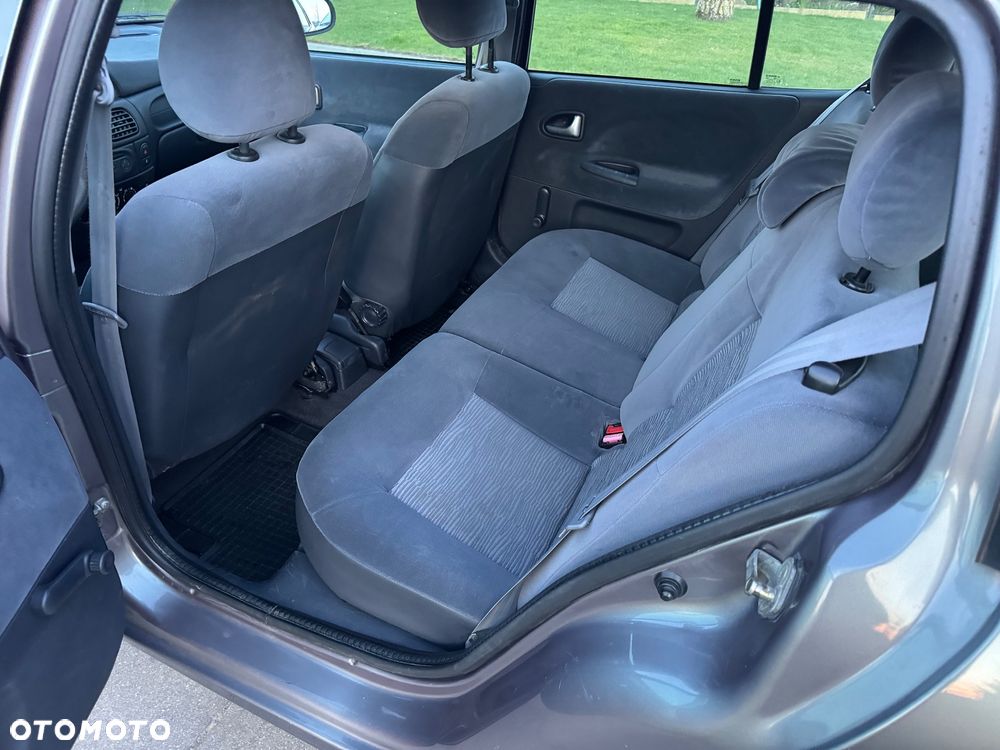 Renault Megane - 9