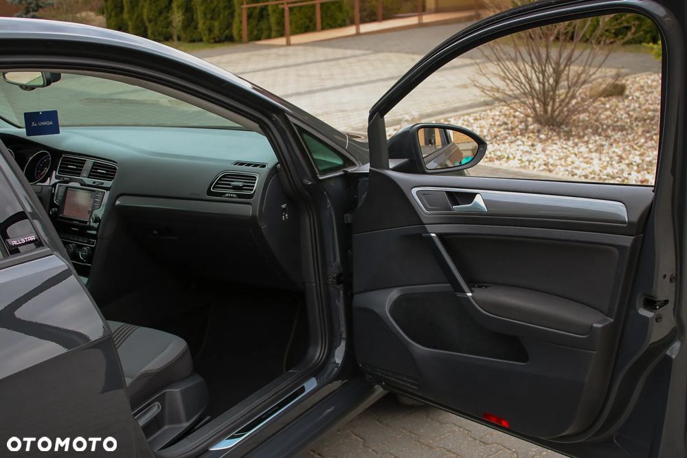 Volkswagen Golf 2.0 TDI BlueMotion Technology Allstar - 21