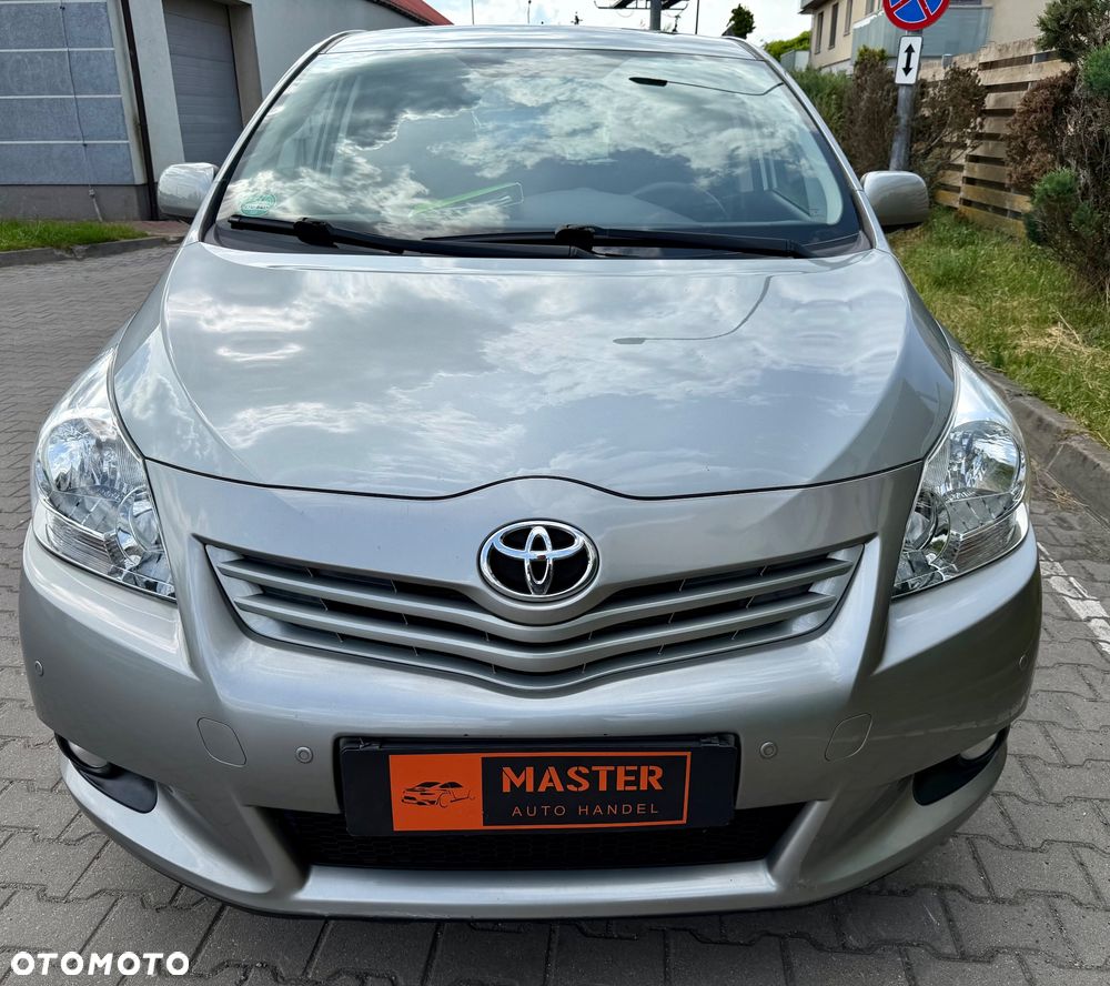 Toyota Verso 1.8 Edition - 9
