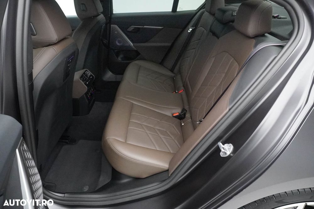 BMW Seria 5 520d xDrive Aut. M Sport Edition - 10