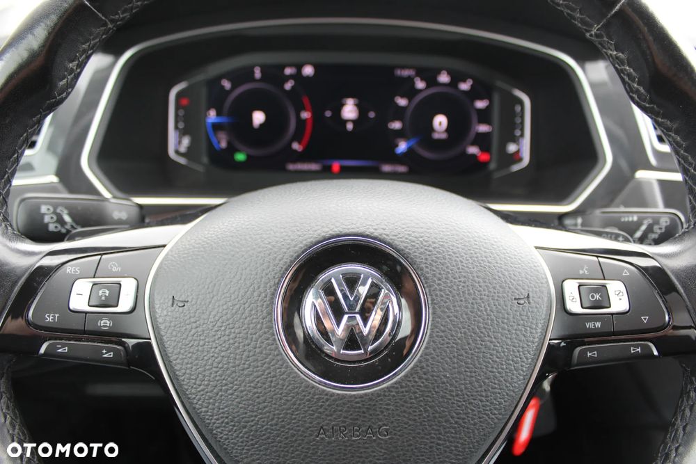 Volkswagen Tiguan 2.0 TDI Elegance DSG - 17