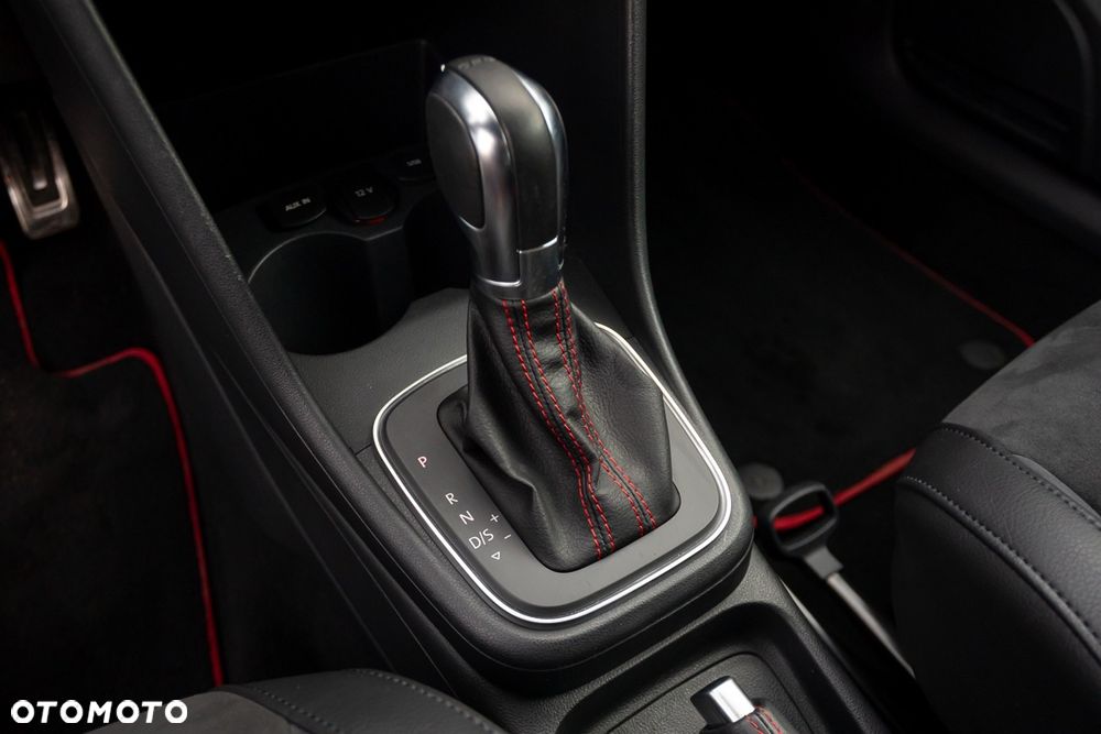 Volkswagen Polo 1.8 TSI BMT GTI DSG - 26