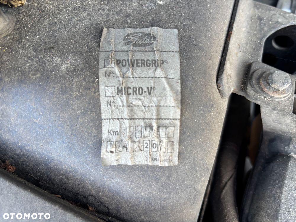 Ford Mondeo 2.0 TDCi Ambiente - 13