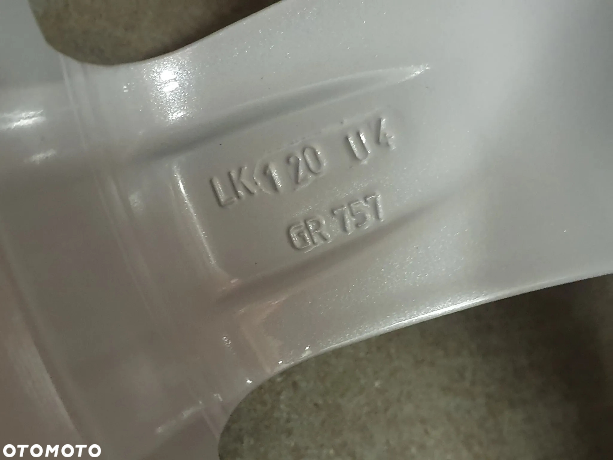 felgi 4 sztuki alutec grip felga 5x112 aluminiowa srebrna kba 47777 - 7