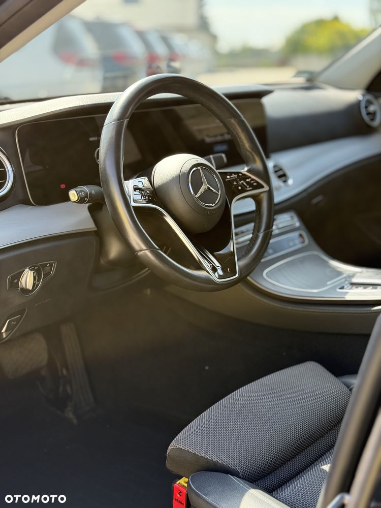 Mercedes-Benz Klasa E - 21