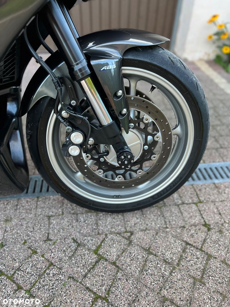 Yamaha FZ - 13