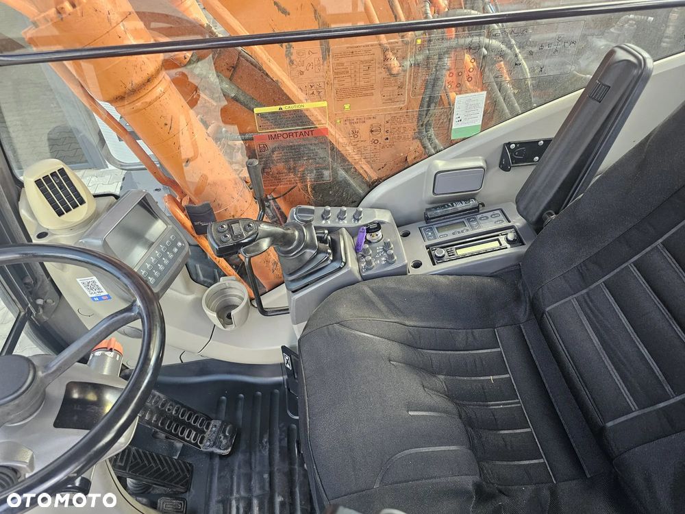 Hitachi ZX140W-3 - 10