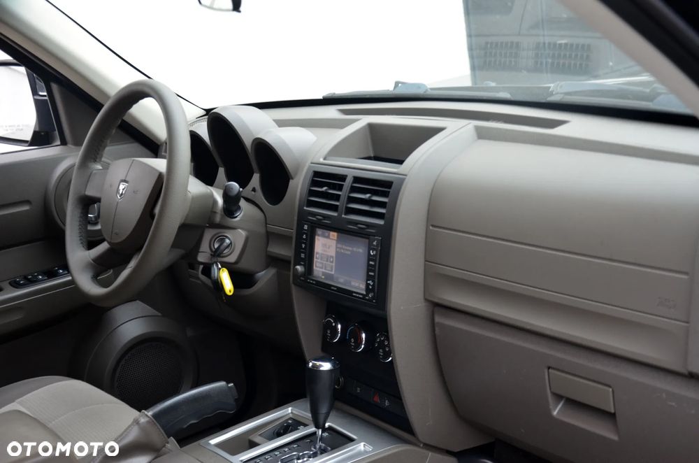 Dodge Nitro 3.7 V6 SLT 4WD - 19