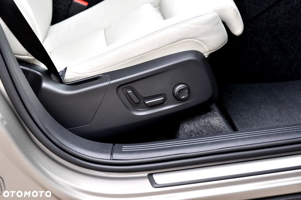 Volvo XC 40 T3 Inscription - 21