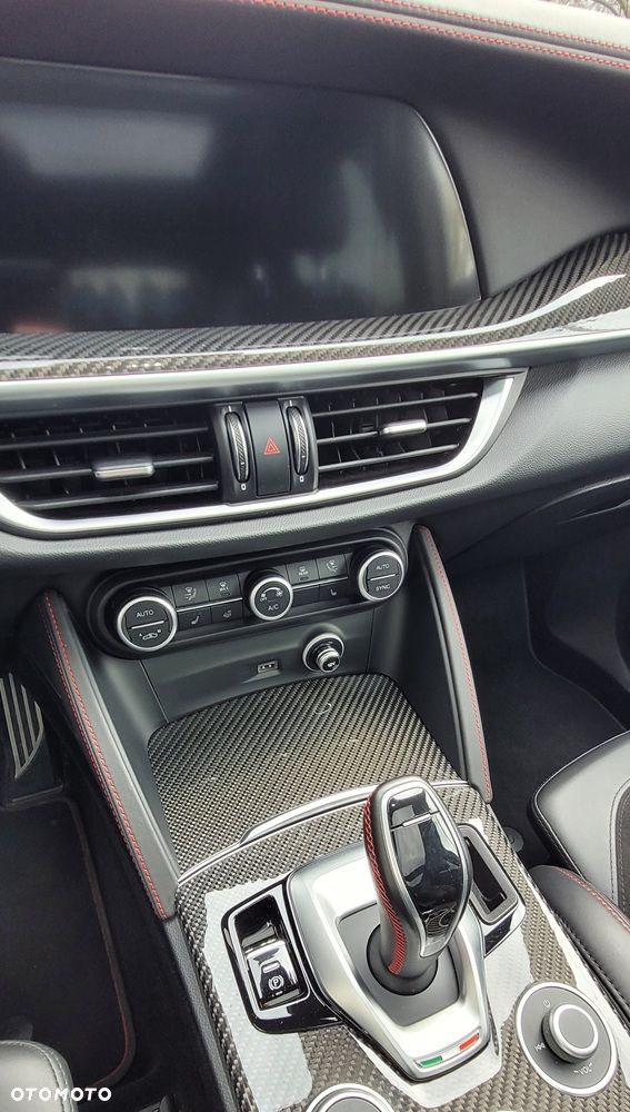 Alfa Romeo Stelvio 2.9 V6 Bi-Turbo Quadrifoglio Q4 - 22