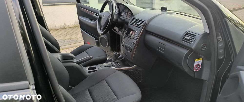 Mercedes-Benz Klasa A 180 Autotronic Avantgarde Special Edition - 33