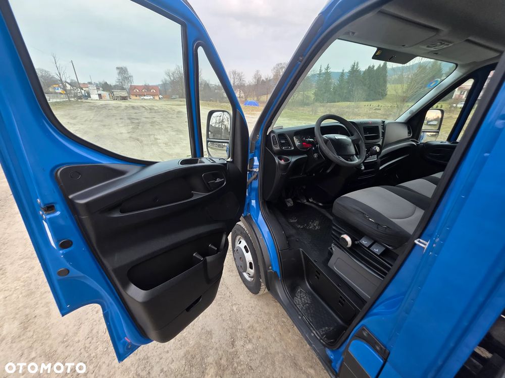 Iveco Daily 35c-15 Kontener 4.20 M + Winda ! Super Stan  ! 3.0 HPI  ! 150 Km ! - 15