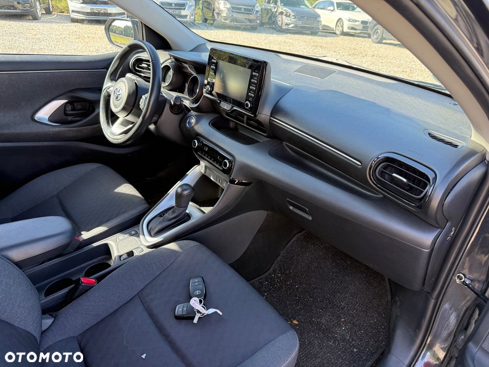 Toyota Yaris Hybrid 1.5 Executive - 11