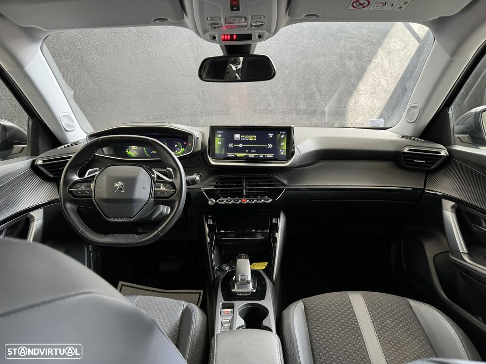 Peugeot 2008 1.2 PureTech Allure Pack EAT8 - 4