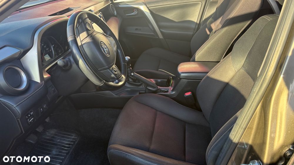 Toyota RAV4 2.0 D-4D Premium 4x2 - 15