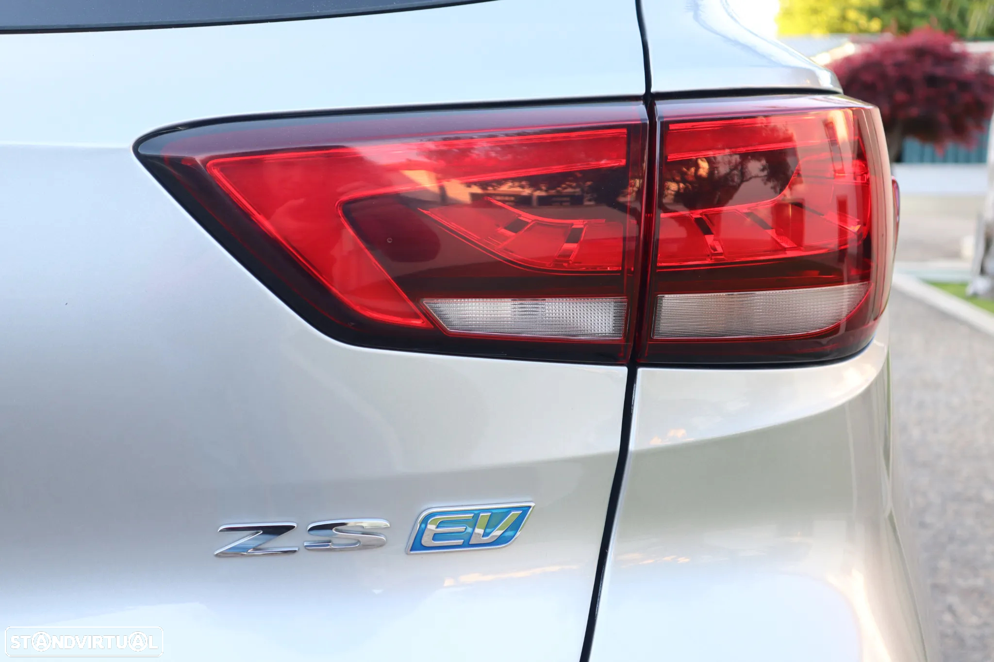 MG ZS EV 72.6 kWh Luxury - 8