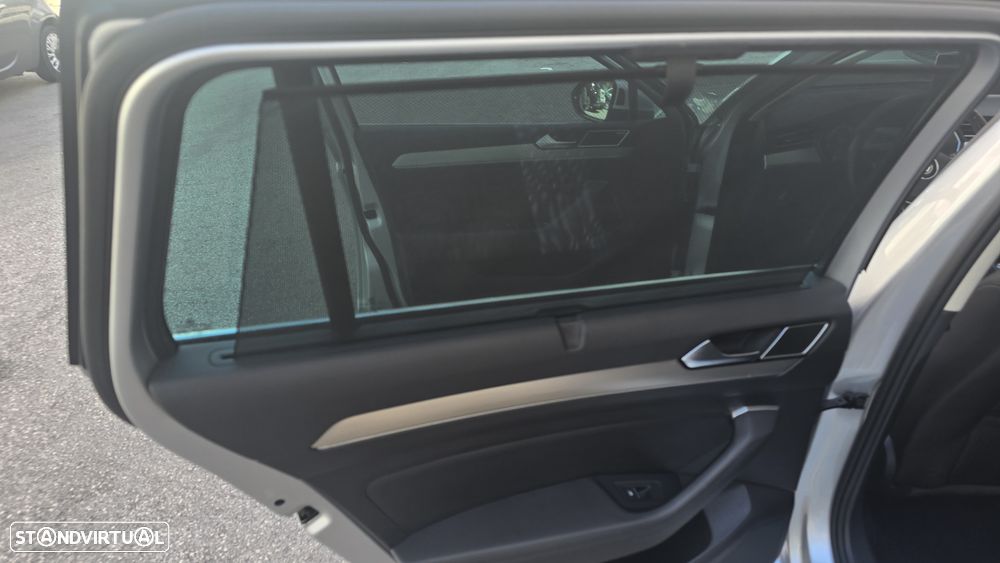 VW Passat Variant 2.0 TDI Highline DSG 4Motion - 26