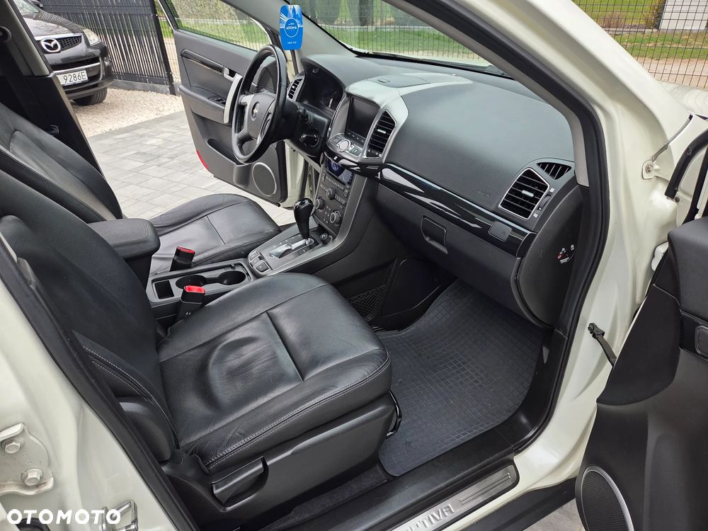 Chevrolet Captiva 2.2 D LTZ - 21