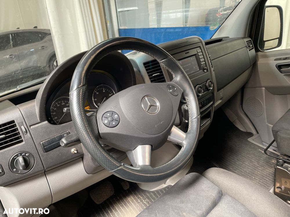 Mercedes-Benz Sprinter - 7