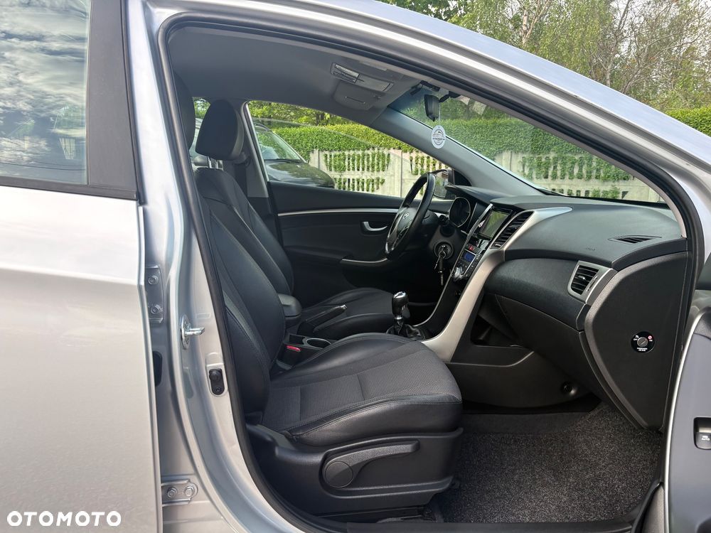 Hyundai i30 1.4 CRDi Intro Edition - 27