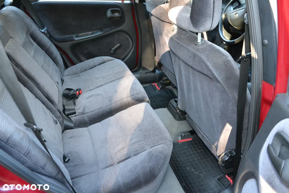Opel Astra 1.6 GLS - 13