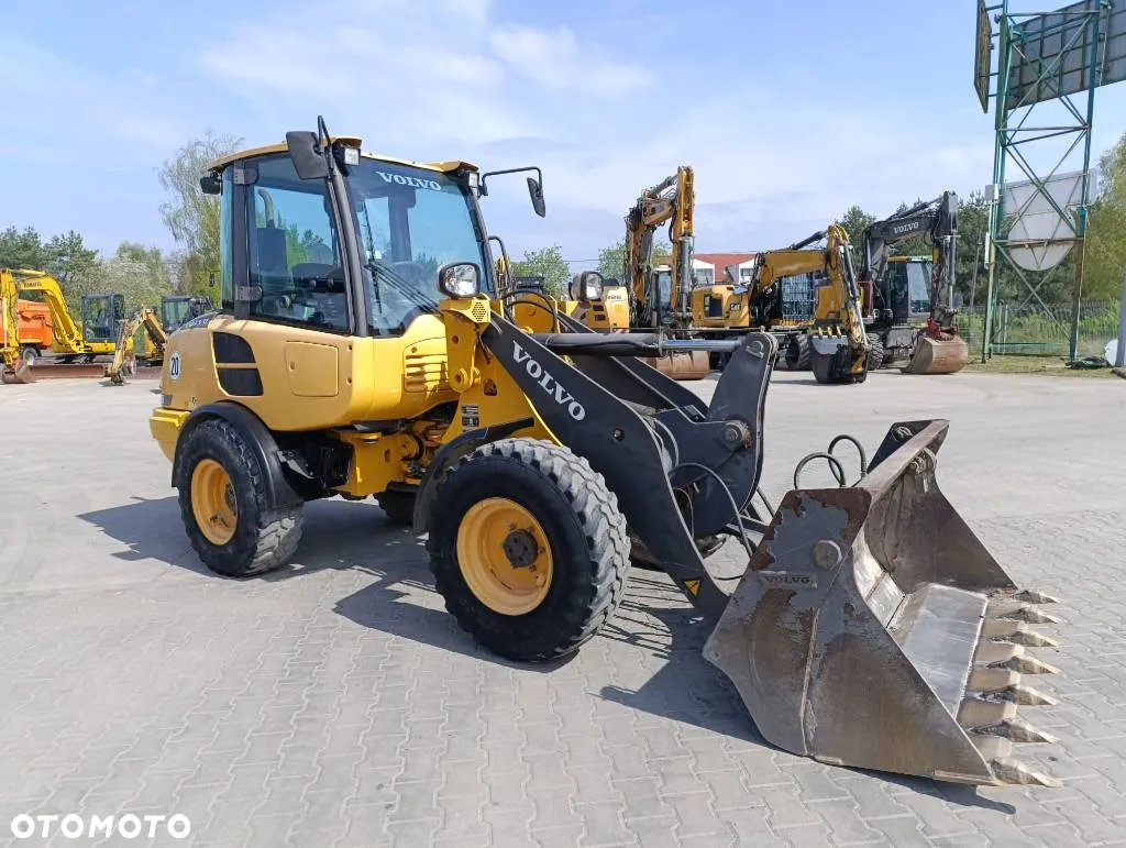 Volvo L25F - 2