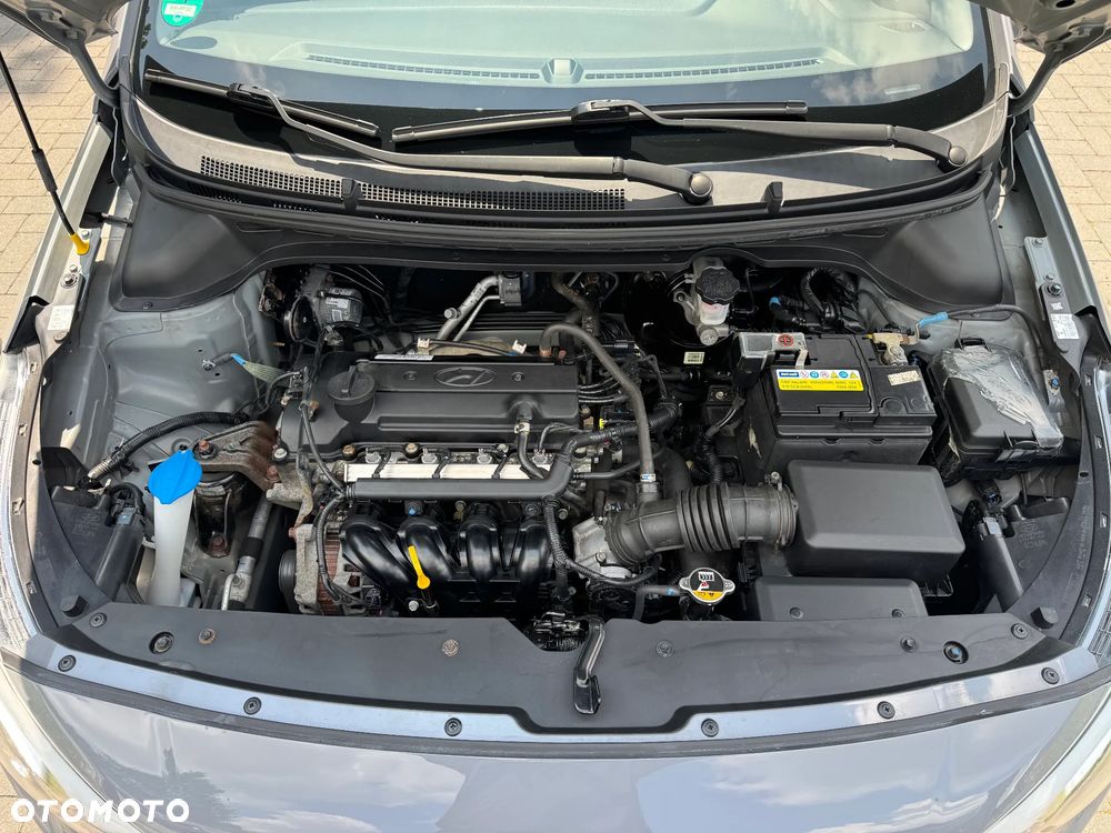 Hyundai i20 blue 1.2 Style - 36