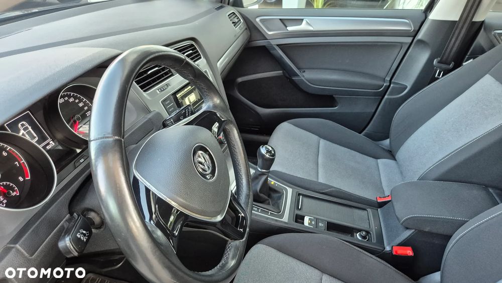 Volkswagen Golf 1.2 TSI BMT Trendline EU6 - 37