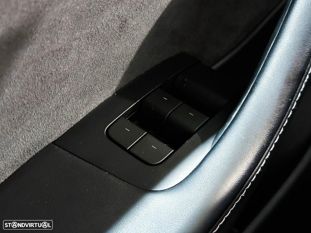 Tesla Model 3 Long Range AWD Dual Motor - 43