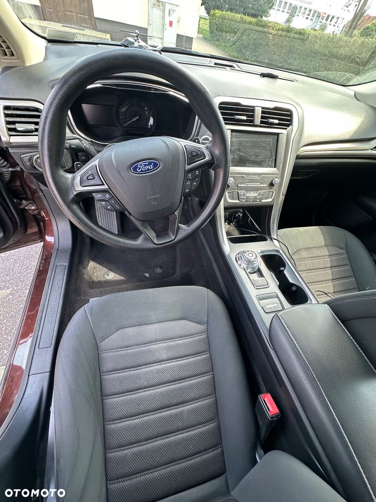 Ford Fusion - 10