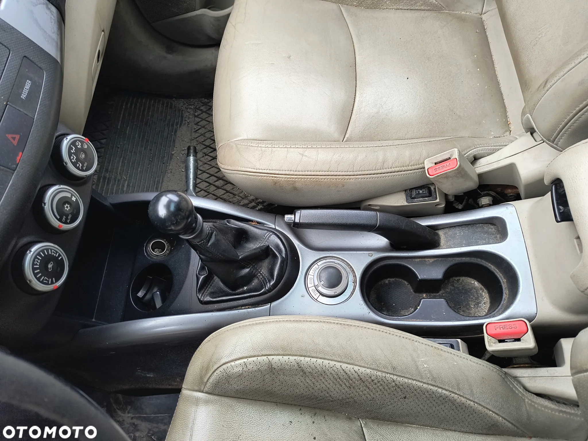 Mitsubishi Outlander 2.0 DID Intense + SE - 3