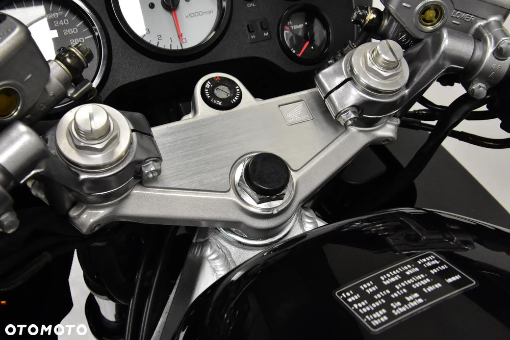 Honda VFR - 20
