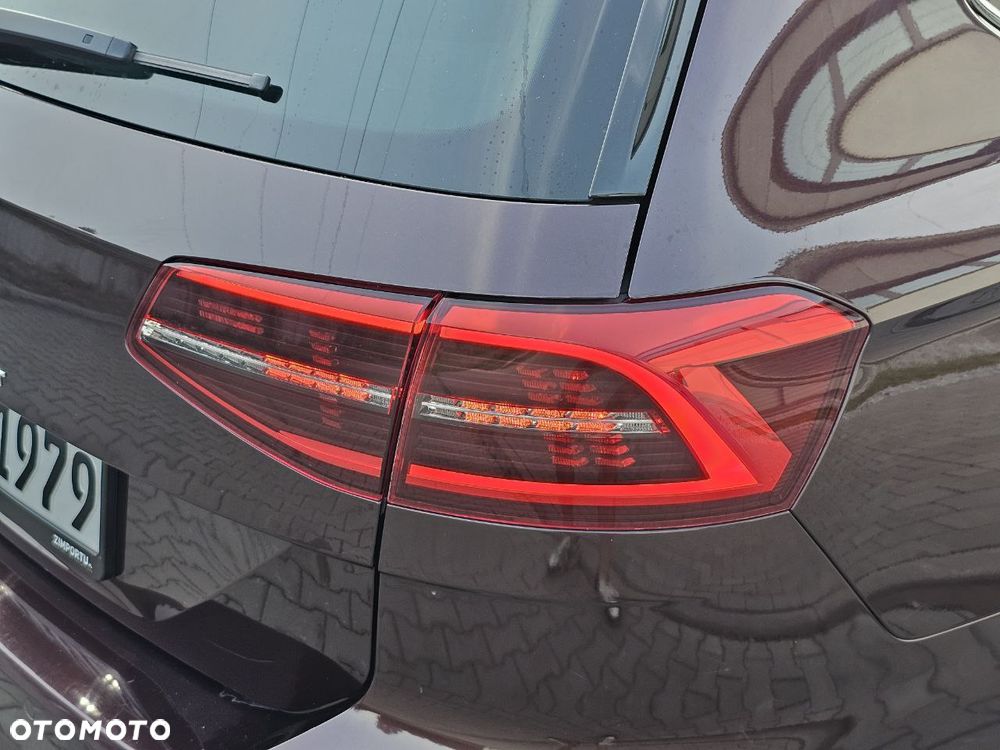 Volkswagen Passat - 13