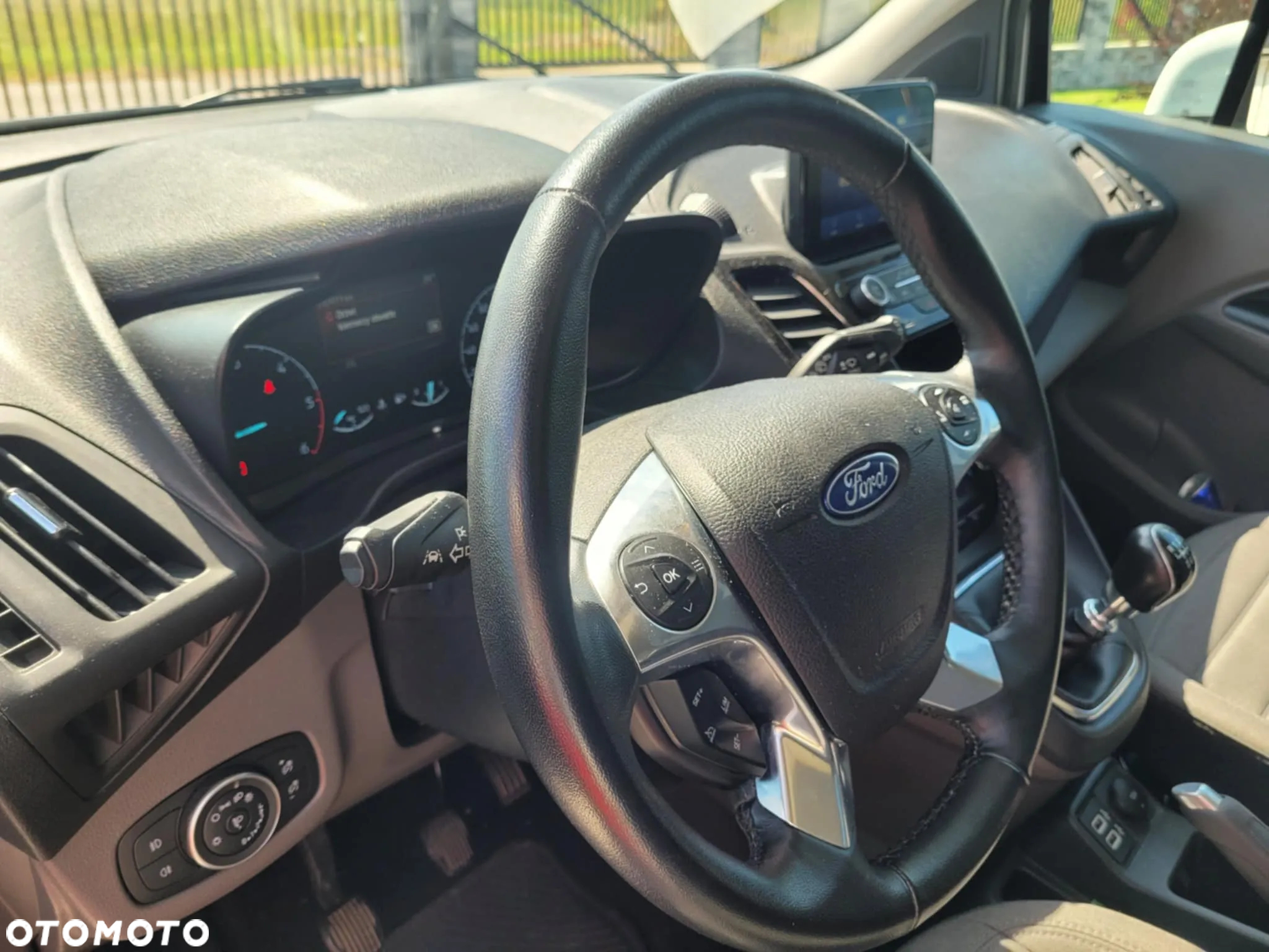 Ford Tourneo Connect Gr 1.5 EcoBlue Titanium - 24