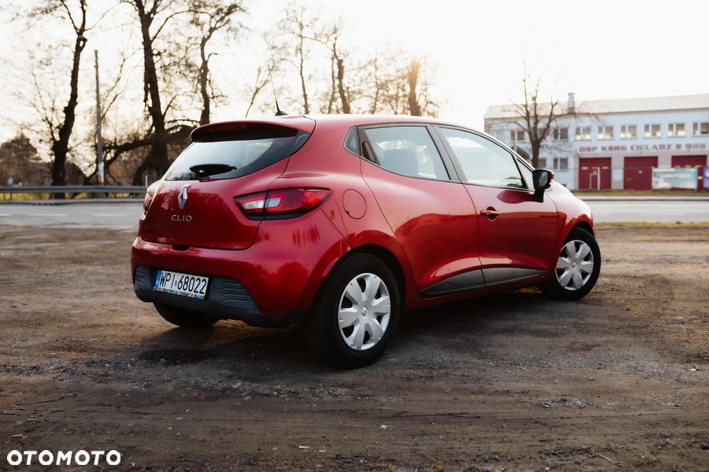 Renault Clio 1.2 16V Life - 9