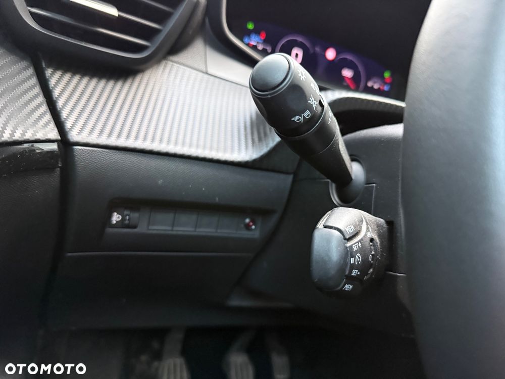 Peugeot 208 1.2 T Business S&S - 23