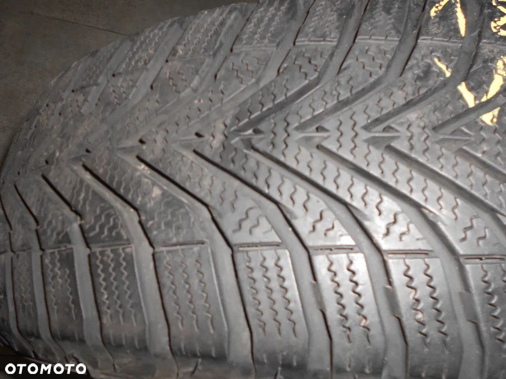 OPONA POJEDYNKA 185/65R15 VREDESTEIN SNOWTRAC 5 DOT 2719 7.9MM - 2