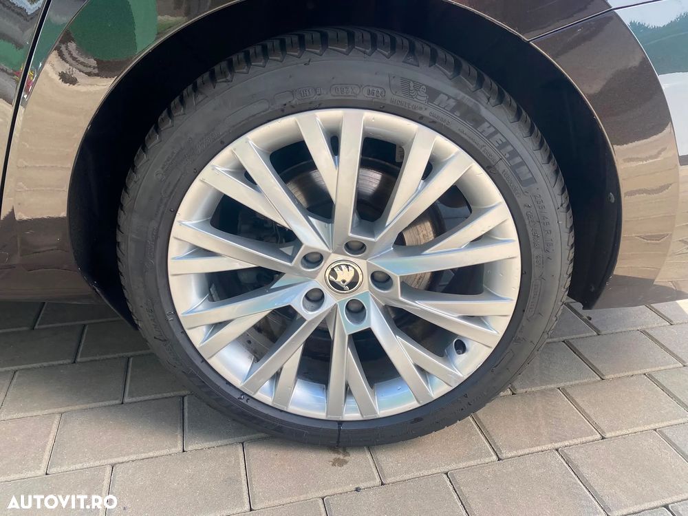 Skoda Superb 2.0 TDI DSG Laurin & Klement - 21