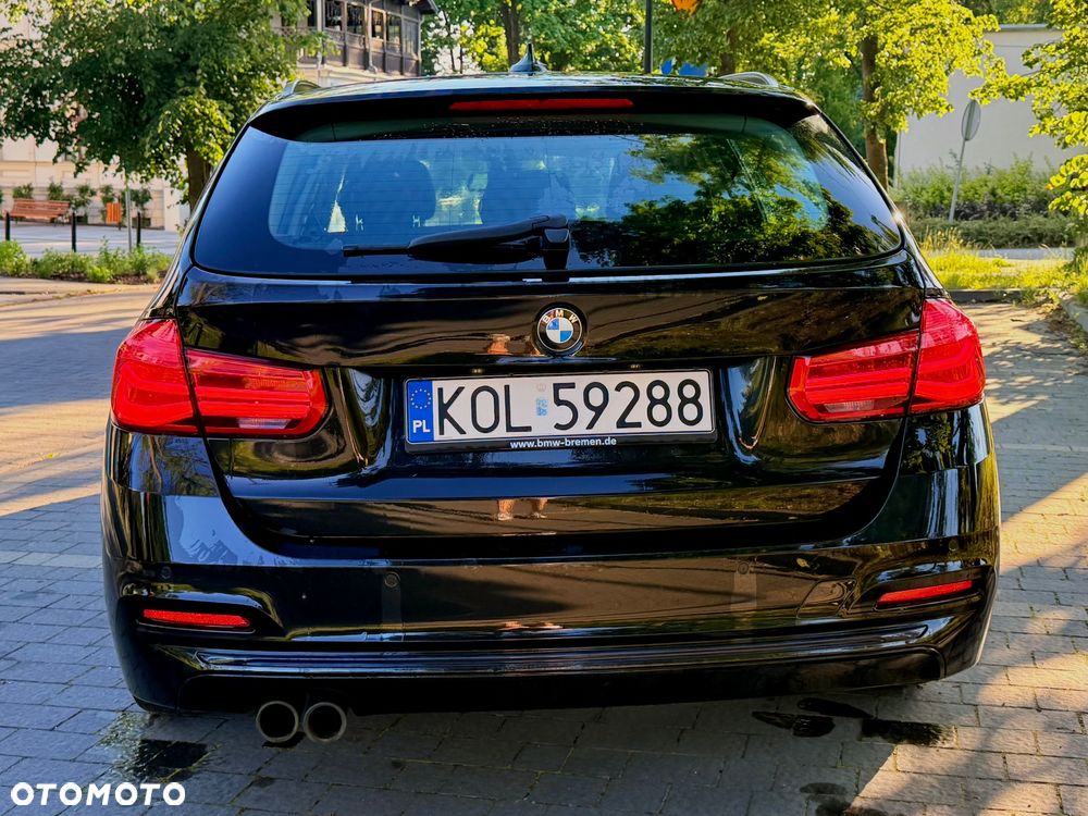 BMW Seria 3 320d Sport Line - 12