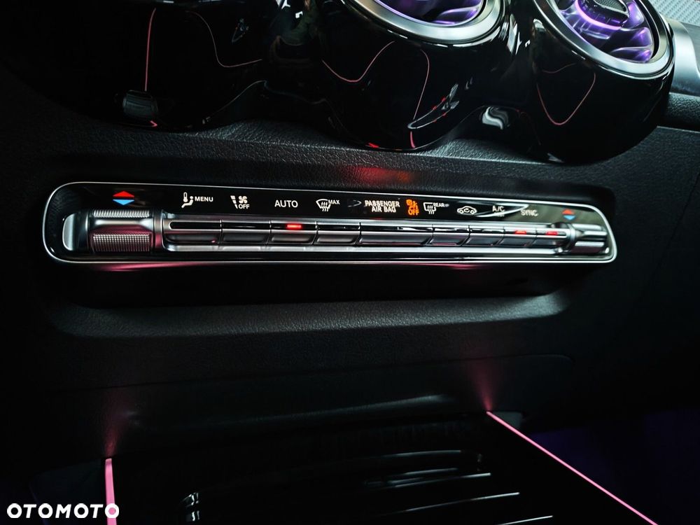 Mercedes-Benz GLB 220 d 4-Matic AMG Line 8G-DCT - 23