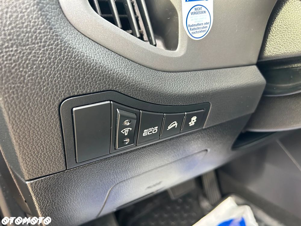 Kia Sportage 2.0 CRDI 184 4WD Automatik Spirit - 32