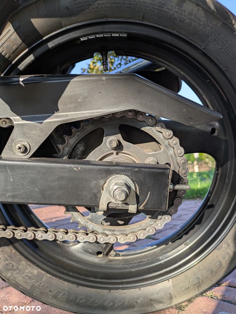 Suzuki GS - 9