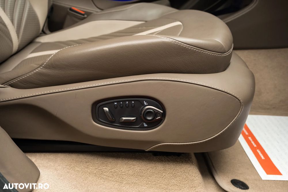 Aston Martin DBX - 25